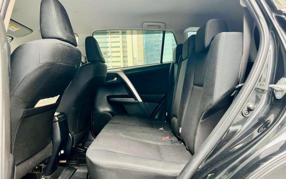 Sell White 2017 Toyota Rav4 in Makati-6