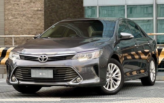 White Toyota Camry 2016 for sale in Makati-2