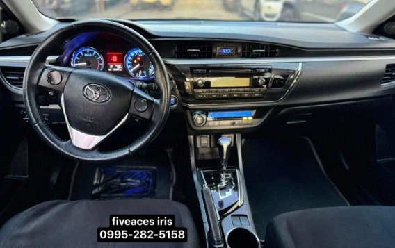 Sell White 2015 Toyota Corolla altis in Mandaue-4