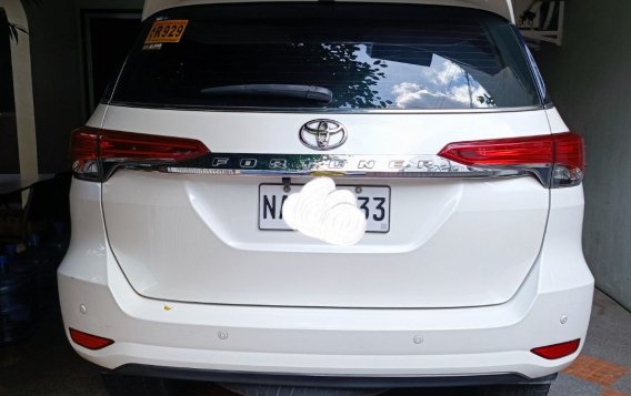 Pearl White Toyota Fortuner 2018 for sale in Manila-2