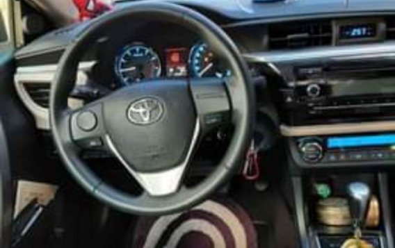 Sell White 2015 Toyota Altis in Manila-3
