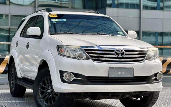 Selling White Toyota Fortuner 2014 in Makati-1
