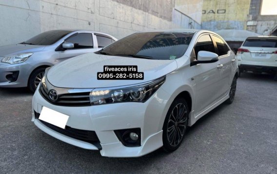 Sell White 2015 Toyota Corolla altis in Mandaue-2