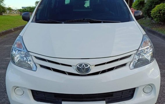 White Toyota Avanza 2012 for sale in Manual-1