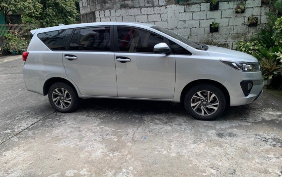 White Toyota Innova 2022 for sale in Marikina-1