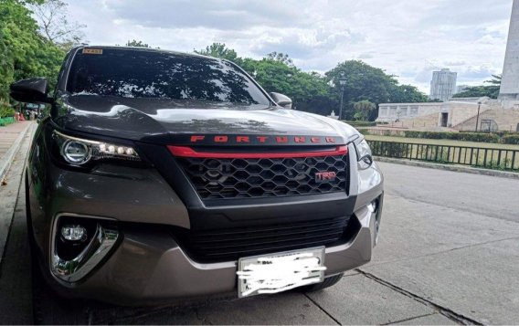 Selling Bronze Toyota Fortuner 2020 in Manila-1