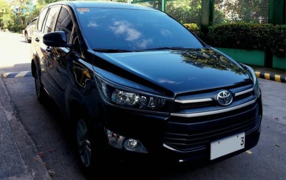 White Toyota Innova 2020 for sale in Quezon City-1