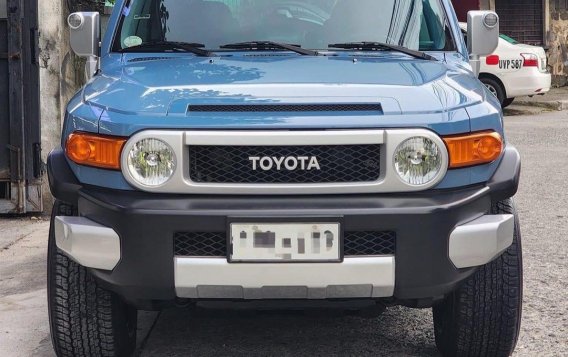 Sell White 2014 Toyota Fj Cruiser in Manila-2