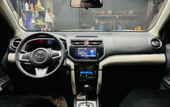 Sell Green 2019 Toyota Rush in Pandi-7