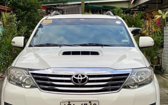 Sell White 2015 Toyota Fortuner in Manila-2