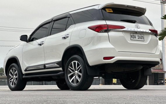 White Toyota Fortuner 2016 for sale in Manila-3