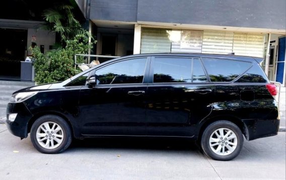 White Toyota Innova 2020 for sale in Quezon City-3