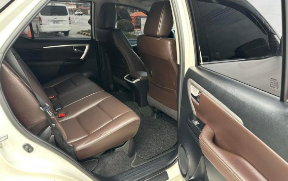 White Toyota Fortuner 2016 for sale in Manila-7