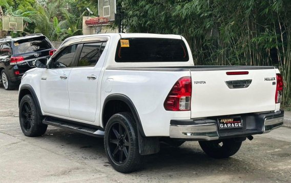 Sell White 2020 Toyota Hilux in Manila-3
