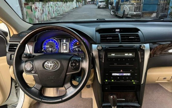 Sell Pearl White 2015 Toyota Camry in Bacoor-8
