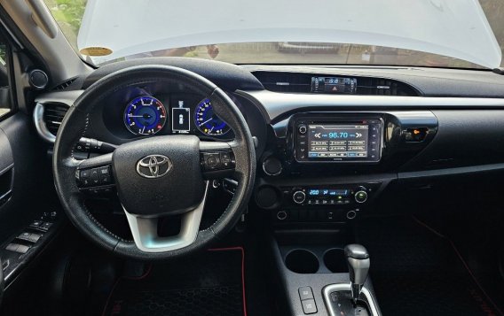 White Toyota Hilux 2019 for sale in Automatic-5