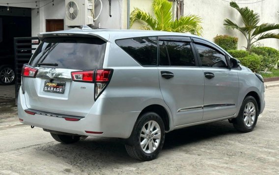 White Toyota Innova 2018 for sale in Manila-4