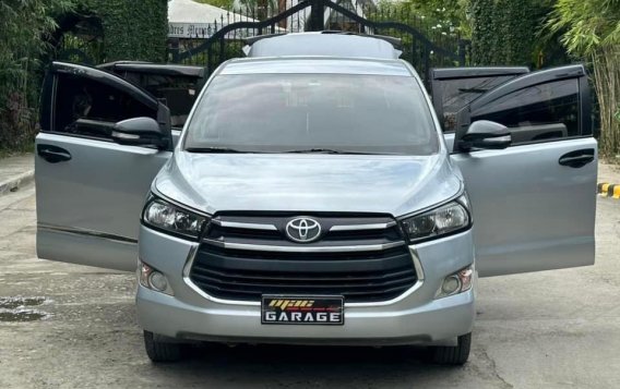 White Toyota Innova 2018 for sale in Manila-1