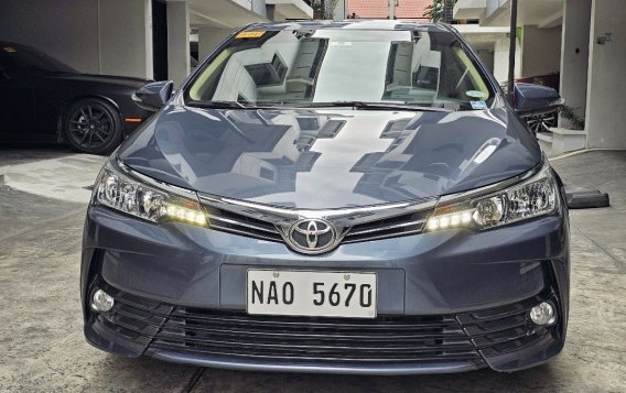 White Toyota Camry 2018 for sale in Quezon City-8