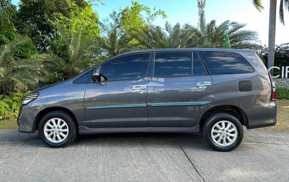 2016 Toyota Innova  2.8 G Diesel AT in Las Piñas, Metro Manila-12