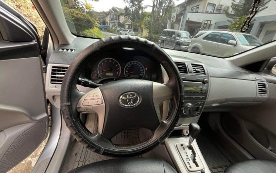 Sell White 2010 Toyota Altis in Marikina-5