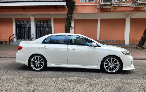 Selling White Toyota Altis 2013 in Marikina-3