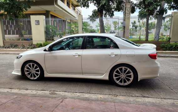 Selling White Toyota Altis 2013 in Marikina-7