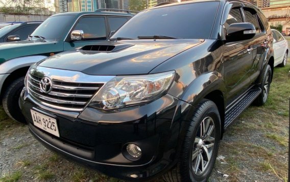 Sell White 2014 Toyota Fortuner in Pasig