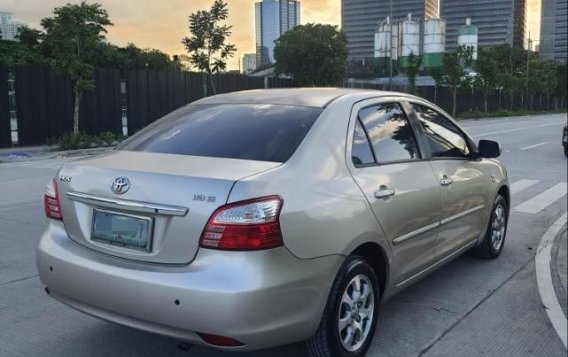 White Toyota Vios 2010 for sale in Manual-5