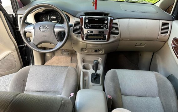 White Toyota Innova 2016 for sale in -7
