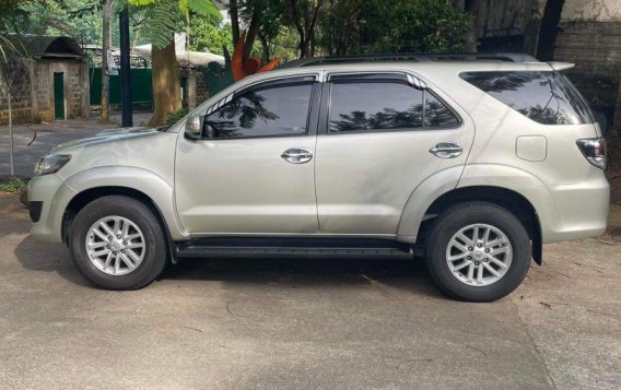 Sell White 2013 Toyota Fortuner in Pasig-2