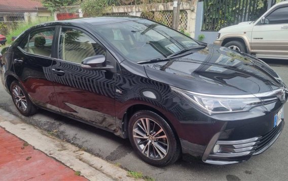 Sell White 2018 Toyota Altis in Marikina-4