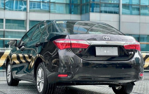 White Toyota Altis 2014 for sale in Makati-2