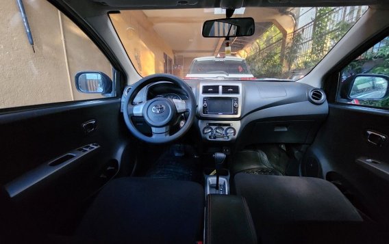 Sell White 2017 Toyota Wigo in Quezon City-5