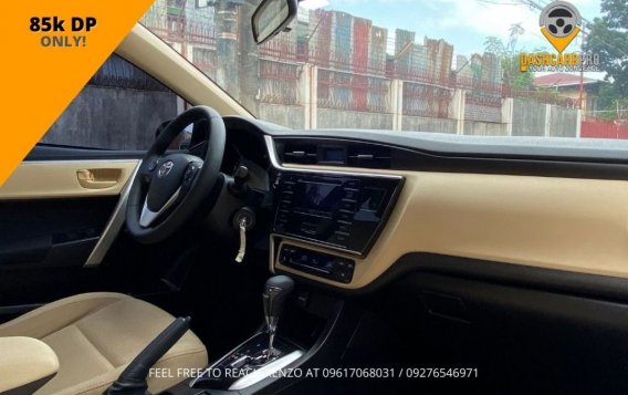 White Toyota Altis 2019 for sale in Manila-5