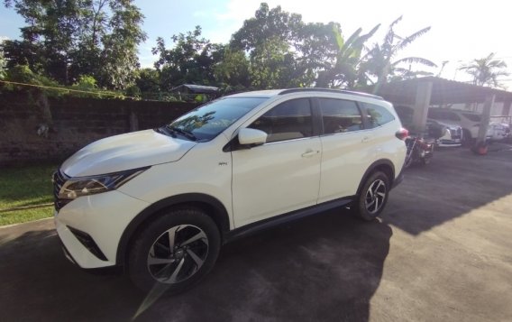 White Toyota Rush 2018 for sale in Caloocan-8