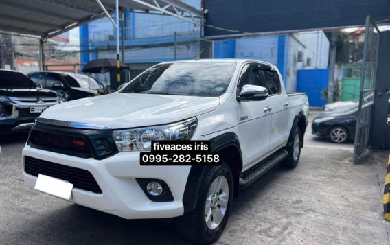 Sell White 2017 Toyota Hilux in Mandaue-5
