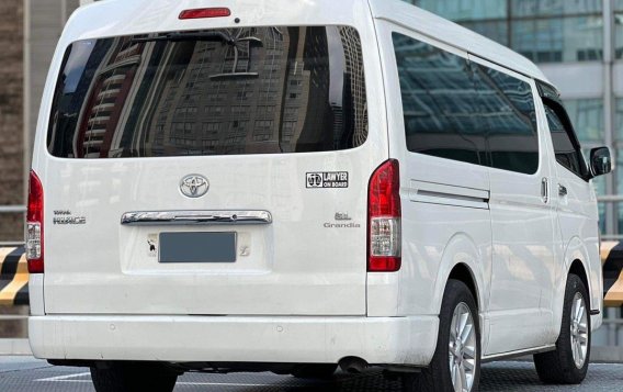 Sell White 2015 Toyota Innova in Makati-3