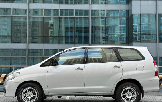 Sell White 2015 Toyota Innova in Makati-5