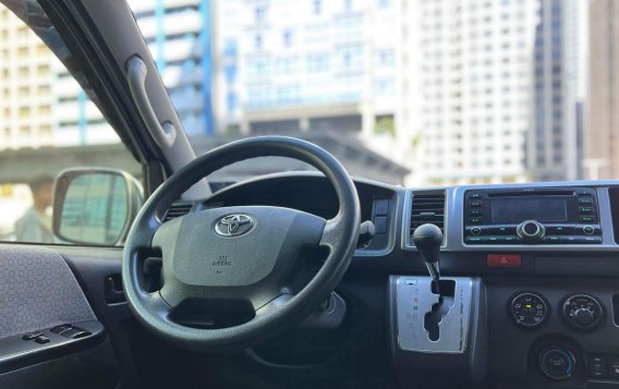 White Toyota Grandia 2017 for sale in Automatic-5