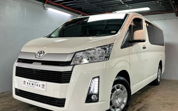 2022 Toyota Hiace  Commuter Deluxe in Manila, Metro Manila-15