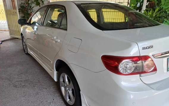 White Toyota Altis 2011 for sale in Las Piñas-5