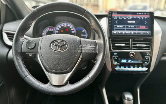 2018 Toyota Yaris  1.5 S AT in Makati, Metro Manila-11