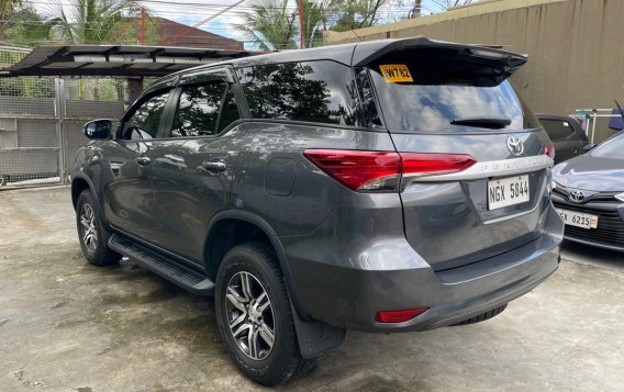Selling White Toyota Fortuner 2022 in Quezon City-4