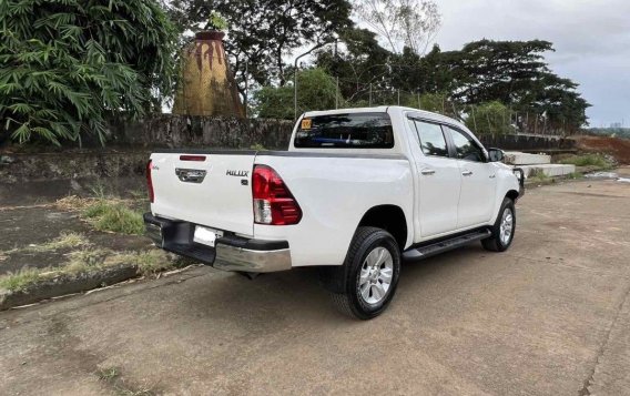 Sell White 2018 Toyota Hilux in Marikina-5