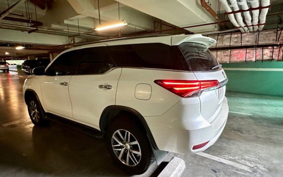 Pearl White Toyota Fortuner 2016 for sale in Parañaque-2