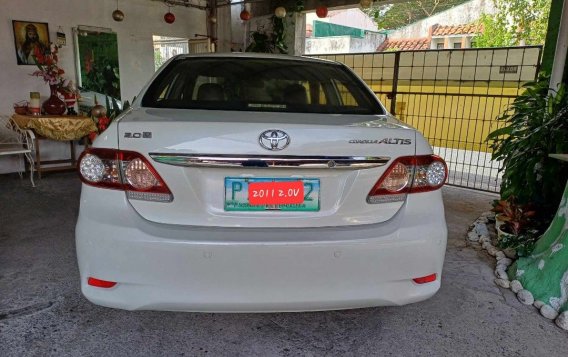 White Toyota Altis 2011 for sale in Las Piñas-4