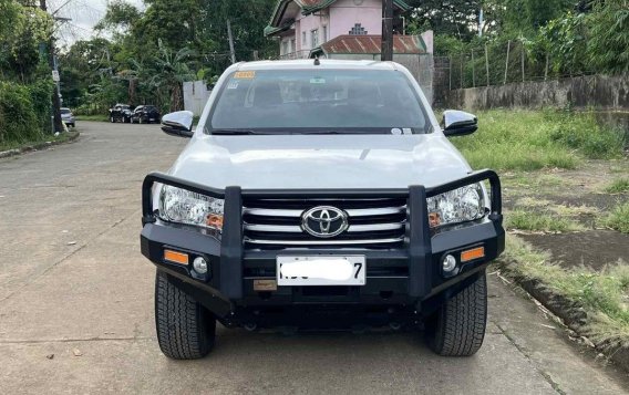Sell White 2018 Toyota Hilux in Marikina-1