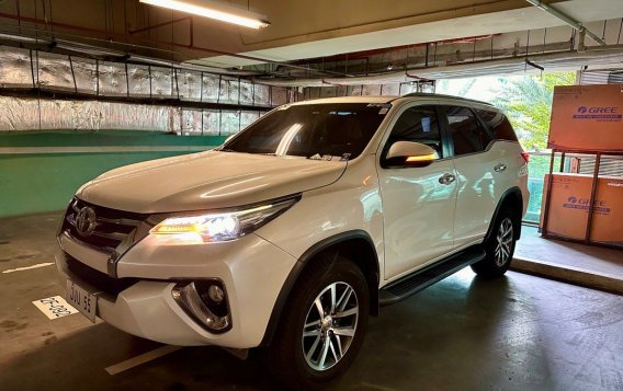 Pearl White Toyota Fortuner 2016 for sale in Parañaque