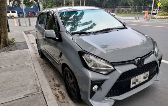 Selling White Toyota Wigo 2014 in Makati